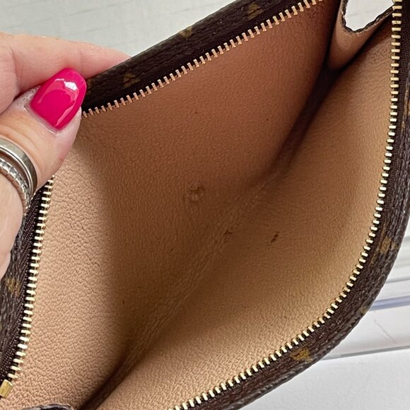 Louis Vuitton Monogram Pouch Leather Brown Zip Logo Used (116075) - Picture 6 of 9